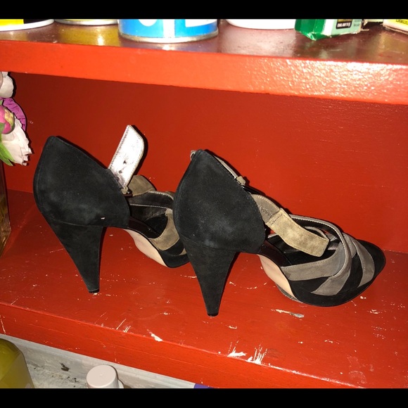 Banana Republic shoes - Picture 3 of 5